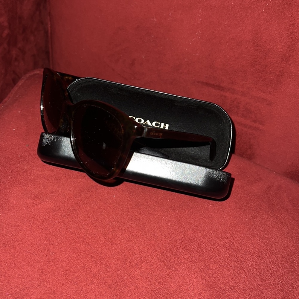 COACH Women's polarized sunglasses